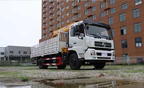 4x2随车吊运输车_东风随车吊运输车_东风平头随车吊